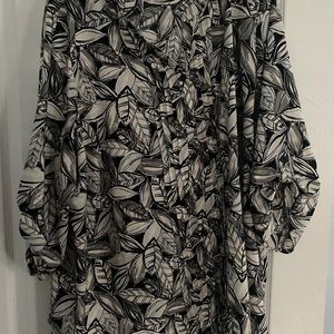 Catherines Blouse size 3x 26/28